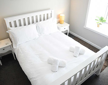 Rooms on the High Street contains spacious Double Room accommodaton